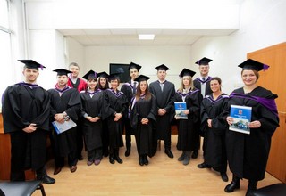Студенты с MBA-дипломами